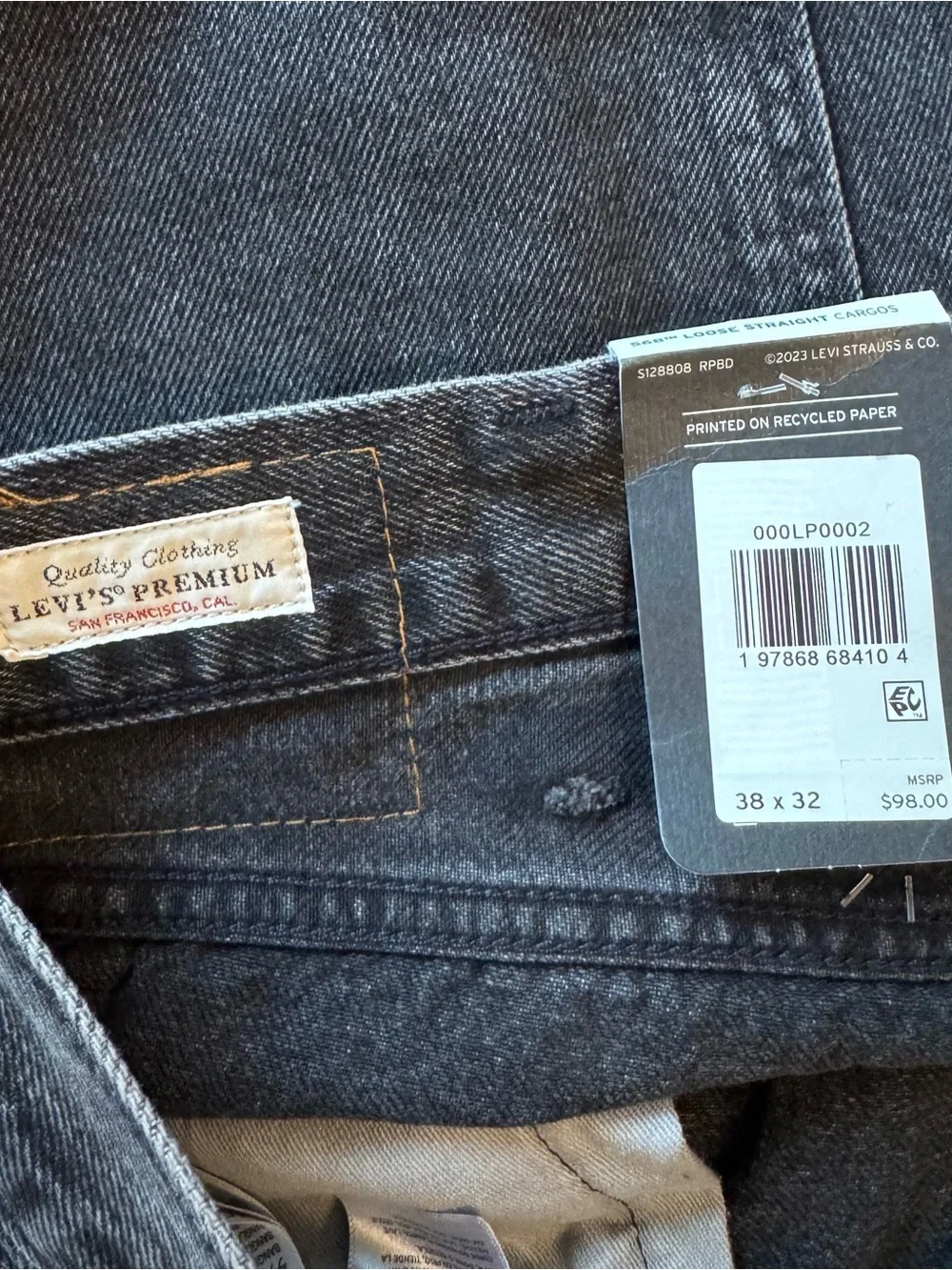 Levi’s Premium 568 Loose Straight Cargo Jeans Black Wash 38x32 NWT